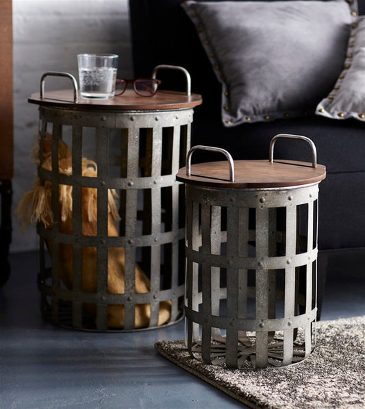 Featuring two assorted sizes, the natural wooden lid paired with the galvanized metal basket base is the perfect combination to create a stunning piece.